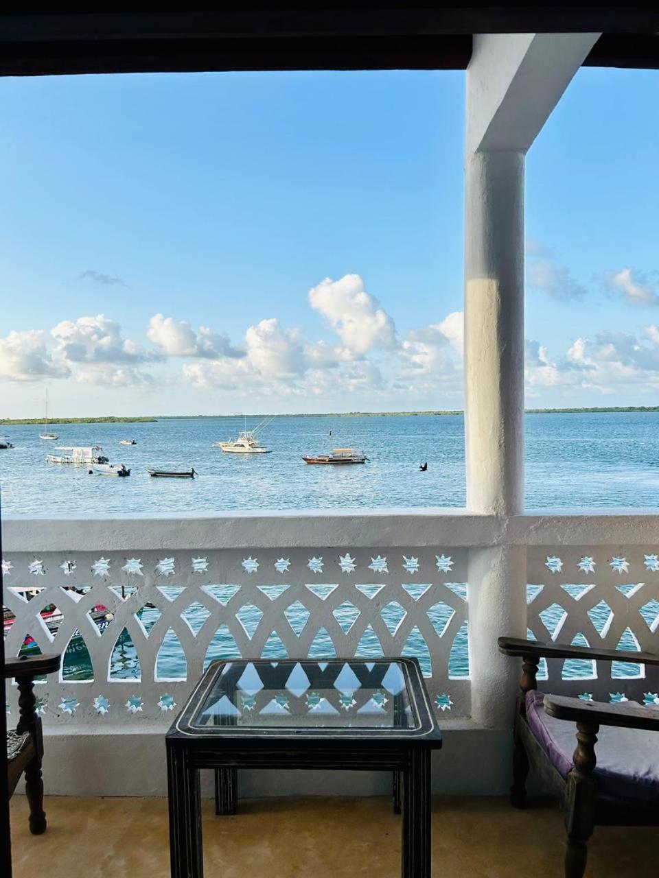 Shela Bahari Bed & Breakfast Bagian luar foto