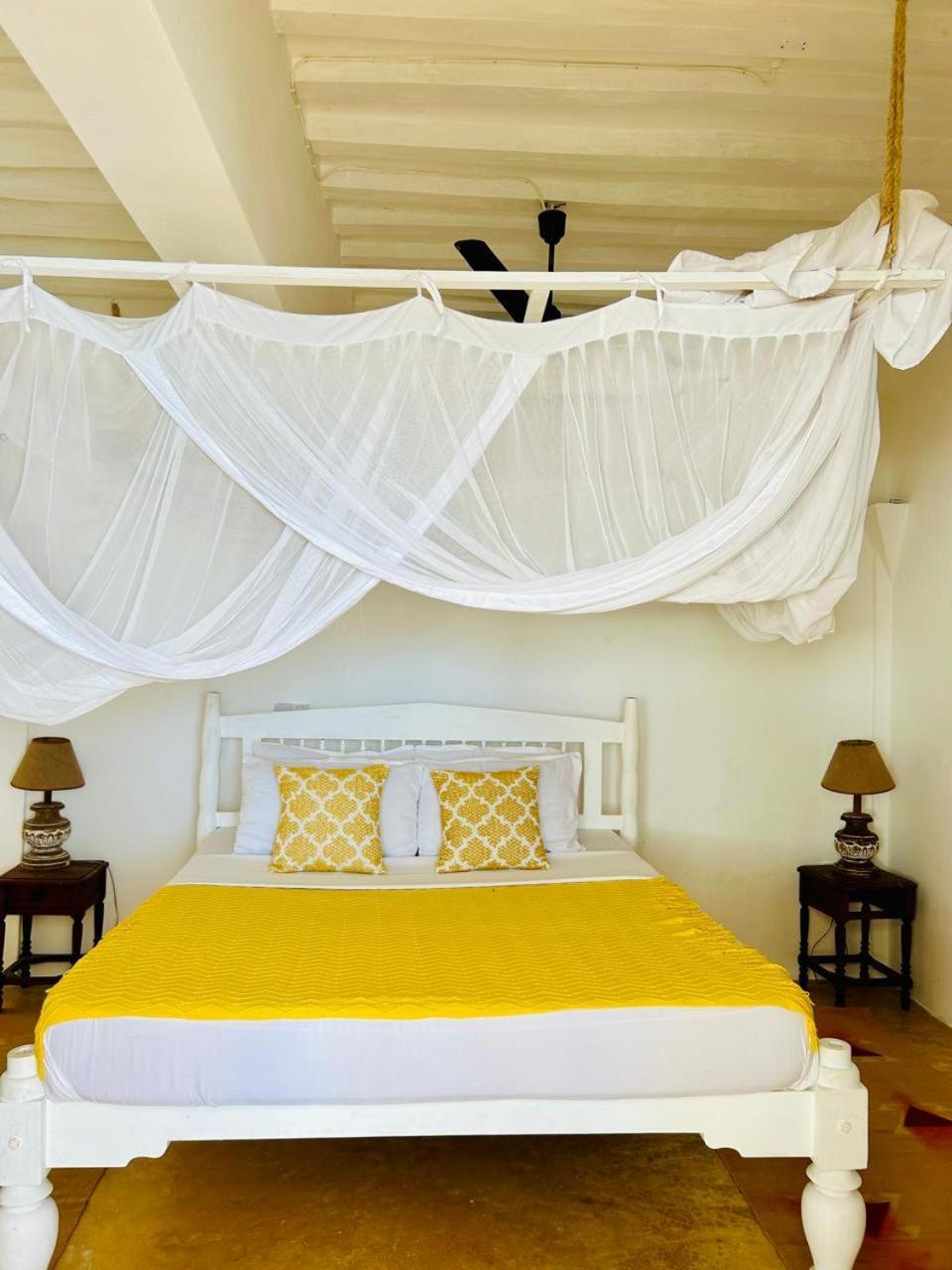 Shela Bahari Bed & Breakfast Bagian luar foto